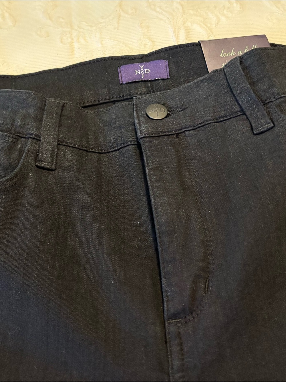 Tags on- NYDJ Straight-Leg